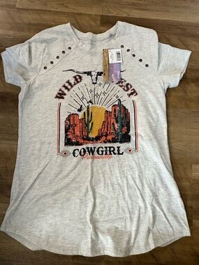 Cowgirl Graphic Short Sleeve Tee - Light Gray
